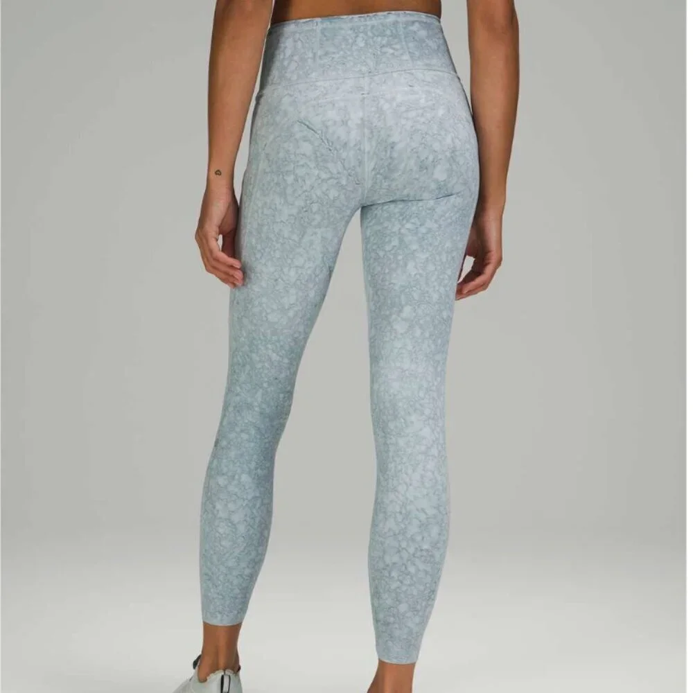 Lululemon Fast and Free Tight 25